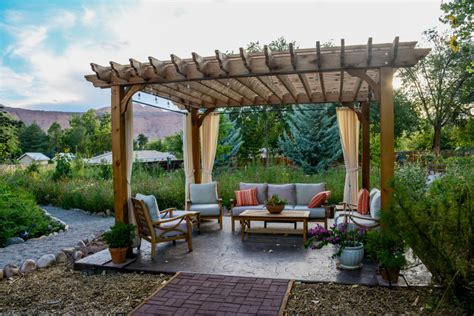 10x10 Pergola Small Backyard Pavers