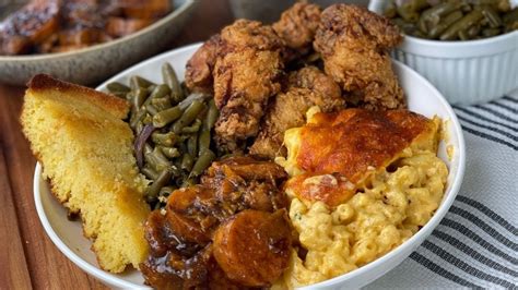 SOUL FOOD THE RIGHT WAY! Buttermilk Fried Chicken | Mac & Cheese | Candied Yams Recipe - Bombofoods