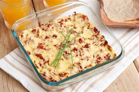 Make-Ahead Bacon and Egg Breakfast Casserole Recipe