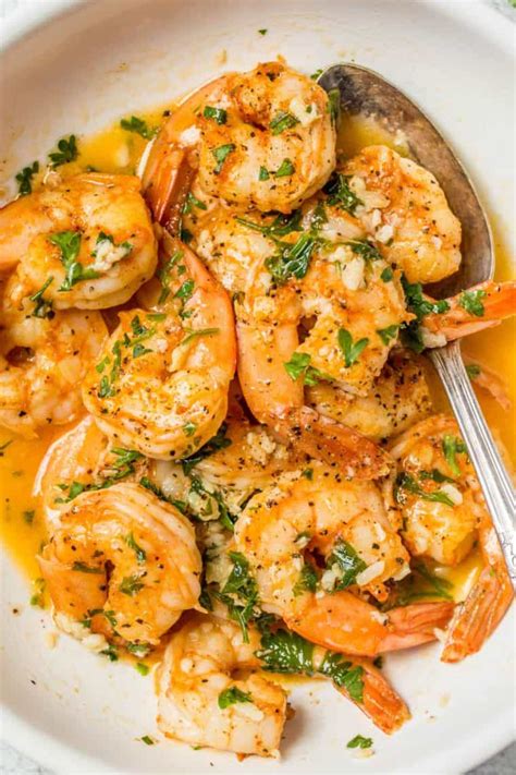 EASY Shrimp Scampi Recipe - Valentina's Corner