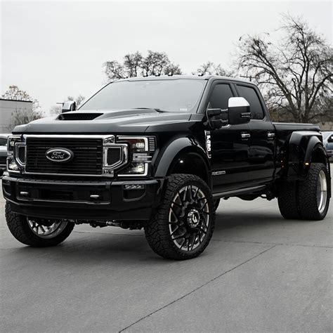 Pitch Black, Lifted Ford F-450 Dually on Spiked 26s Is Not Your Average “Hi-Riser” - autoevolution