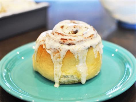 Cinnabon Cinnamon Roll Secret Recipe | Deporecipe.co