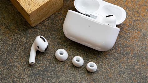 Apple AirPods Max vs AirPods Pro: Apple's premium headphones do battle