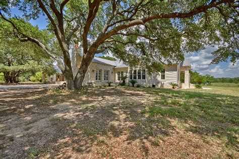 1533 Sealy Road - Sealy, Texas - Bill Johnson & Associates Real Estate