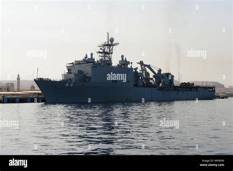 The U.S. Navy Whidbey Island-class amphibious dock landing ship USS Gunston Hall arrives at the ...