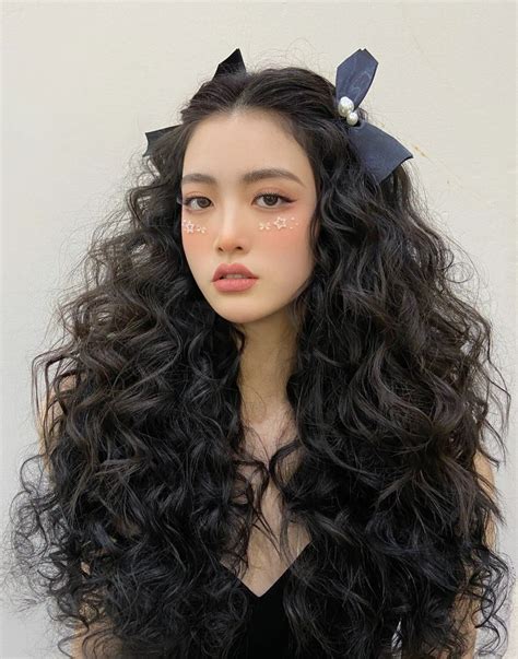 Hair Stylies, Wavy Hair, Curly Asian Hair, Kawaii Hairstyles, Pretty ...