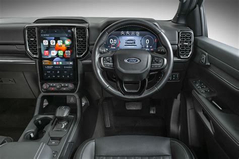 2024 Ford Everest Platinum Interior - Alis Lucina