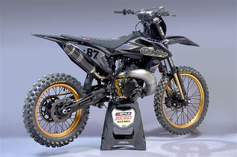 THE RIDE SHOP AZ DARK KNIGHT KTM 500: TWO-STROKE TUESDAY - Dirt Bike Magazine