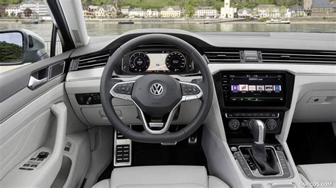 Volkswagen Passat Alltrack (EU-Spec) | 2020MY | Interior, Cockpit