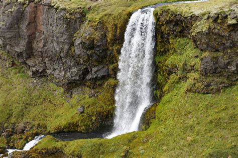 Cascading Waterfalls in Iceland image - Free stock photo - Public Domain photo - CC0 Images