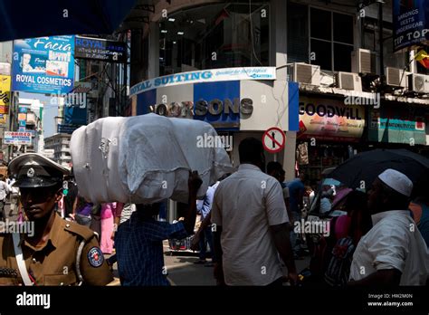 Pettah colombo sri lanka Stock Photo - Alamy