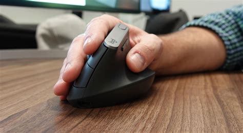 Logitech MX Vertical Mouse review: Looks strange but it's bloody comfortable