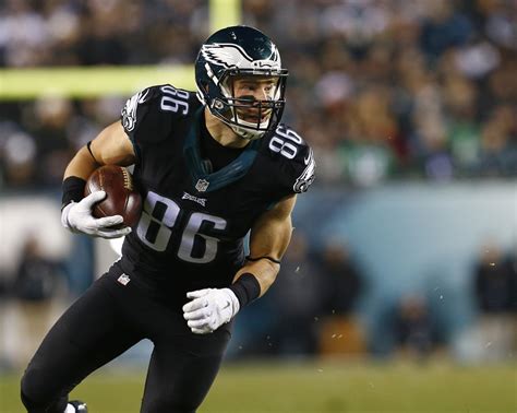 Eagles sign TE Zach Ertz to five-year contract extension - Sports Illustrated