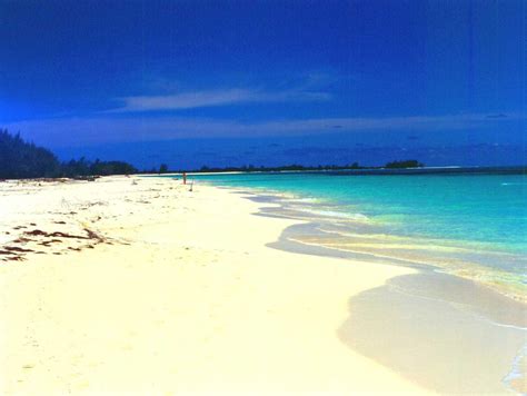 Golden Beach in the resort of Cayo Santa Maria, Cuba wallpapers and images - wallpapers ...