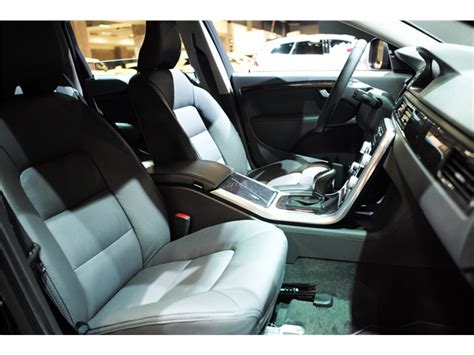 2016 Volvo XC70: 54 Interior Photos | U.S. News