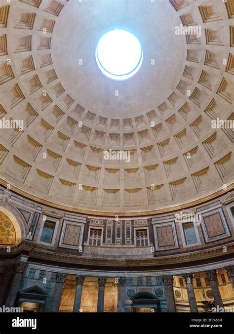 Dome pantheon interior roman temple hi-res stock photography and images - Alamy