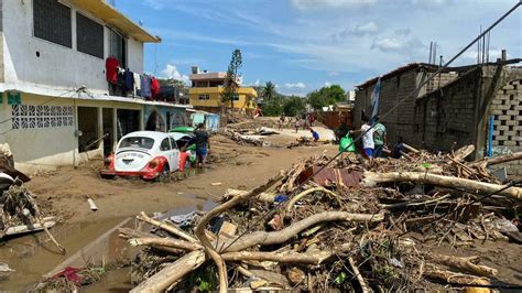 Mexico's Acapulco grows desperate for help after Hurricane Otis ravaged the area | WAMU