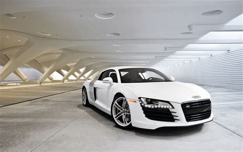 Free Wallpaper Of The Top Cars: A White Sports Car Audi R8 | Free Wallpaper World