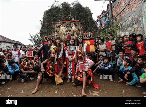 Reog Ponorogo High Resolution Stock Photography and Images - Alamy