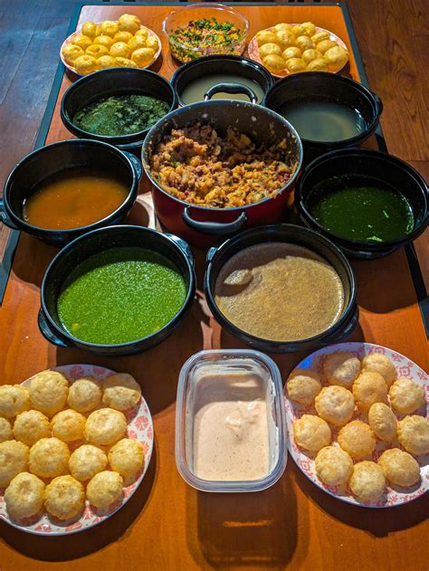 [Homemade] Indian Spicy Pani Puri with 7 different types of flavored water : food