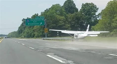 WATCH: Plane Makes Perfect Emergency Landing On Highway In Traffic - BroBible