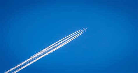 Free Images : wing, sky, flying, airplane, plane, aircraft, jet, line, vehicle, mast, blue ...