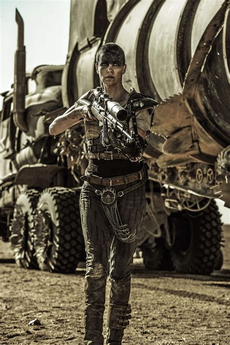 Feature, Review: Mad Max: Fury Road - Girls With Guns