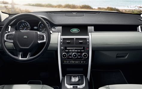 Land Rover Discovery Sport Technology Features | Land Rover Annapolis