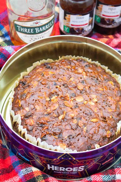 Easy Mincemeat Cake Recipe - Fruitcake Christmas Cheat - Tastefully Vikkie