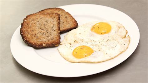 Video: How to Cook a Sunny-Side Up Egg | Martha Stewart