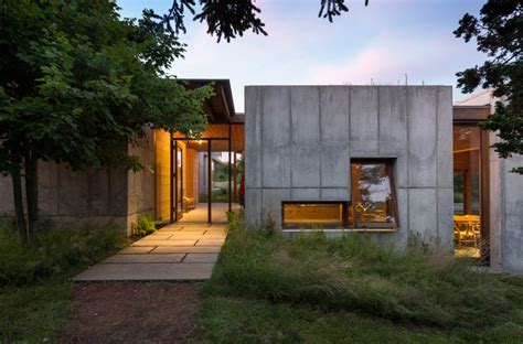 Residential Design Inspiration: Modern Concrete Homes - Studio MM Architect