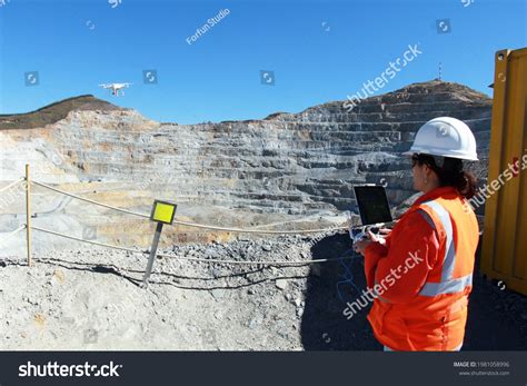 161 Gold ore locations Images, Stock Photos & Vectors | Shutterstock