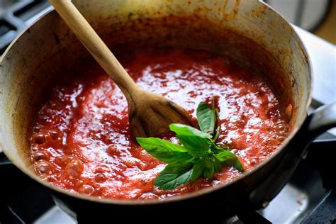 Quick Fresh Tomato Sauce Recipe - NYT Cooking