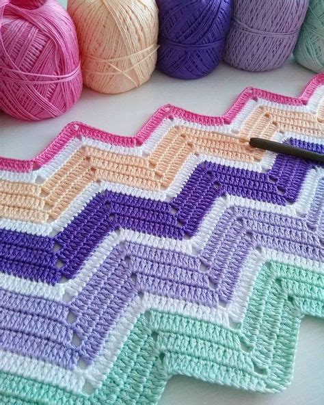 easy to execute, the zig zag pattern is a model made in crochet threads. You wil… | Chevron ...