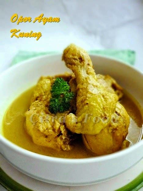 Citra's Home Diary: Opor ayam kuning (Yellow Chicken braised in coconut milk)