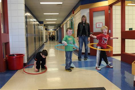 Life at SSES: Indoor Recess FUN at SSES!!!!