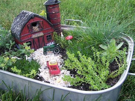 1000+ images about fairies and gnomes on Pinterest | Fairy tree houses, Miniature fairy gardens ...