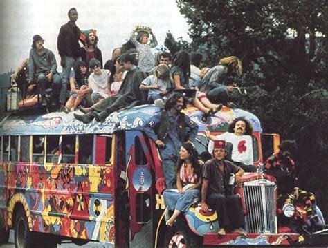 Rare and Unseen Color Photos of America’s Hippie Communes From The 1970s | Hippie commune ...