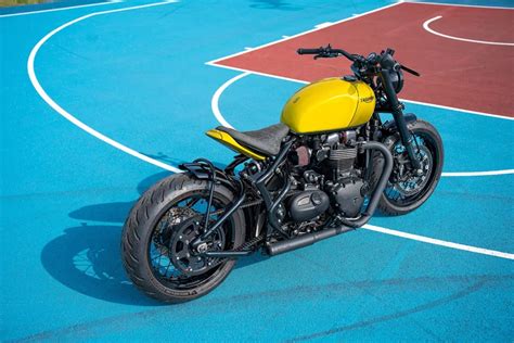 YELLOW EDITION: Triumph Bobber by FCR Original. - Pipeburn