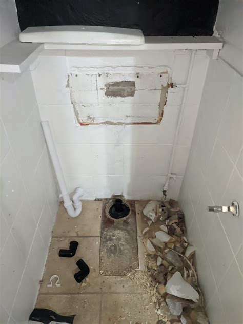 Converting a toilet waste pipe to a washing machine outflow. Plumber ghosted before finishing ...