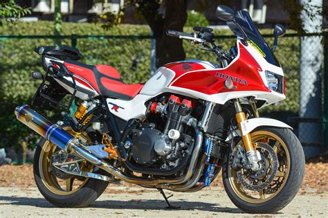 CB1300ST by オートショップアオヤマ | カスタムマシン | カスタムピープル