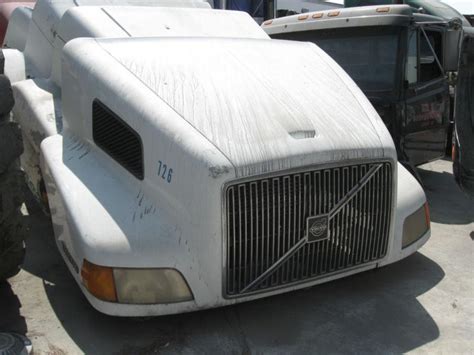 Sell Volvo Semi tractor truck front hood in Sun Valley, California, US, for US $300.00