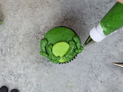 Frog Cupcakes: Easy Recipe & Step-by-Step Tutorial