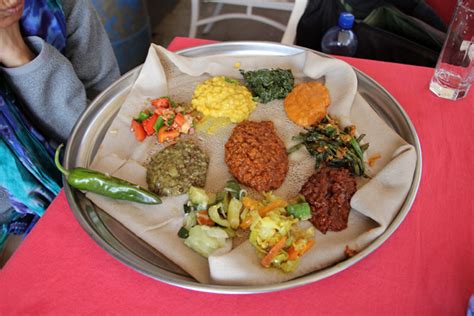 Ethiopian Vegetarian Food - How to Eat Healthy (and Delicious) in Ethiopia