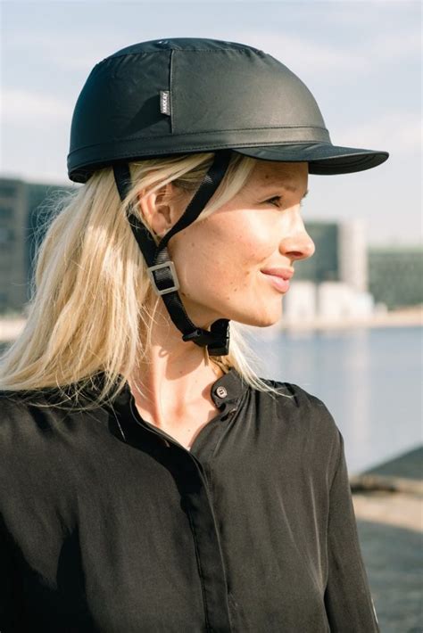 7 Stylish Bike Helmets That Are Actually Cute - Femme Cyclist