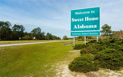 These Welcome Signs From Every State Will Make You Want to Plan a Road Trip | Travel + Leisure