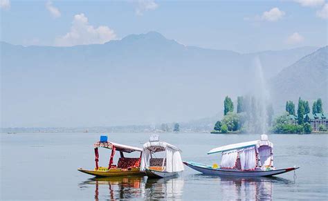 Shikara Ride in Kashmir | Srinagar | J & K Tourism