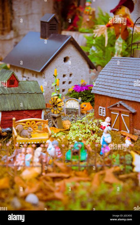 Fairy garden gnomes hi-res stock photography and images - Alamy