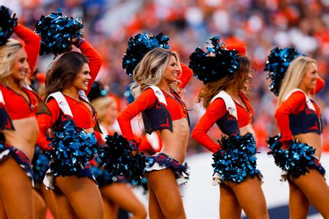 Broncos Cheerleader Berkleigh Wright Is Ready For NFL Season To Begin - The Spun