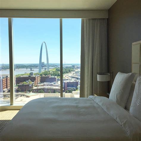 Luxury Downtown St Louis Hotel | Four Seasons Hotel St Louis